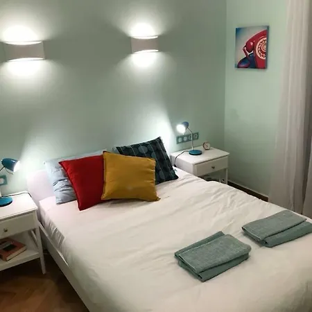 Spacious & Sunny Kolonaki 5 Mins Metro/acx3/1.5 Bt Apartment